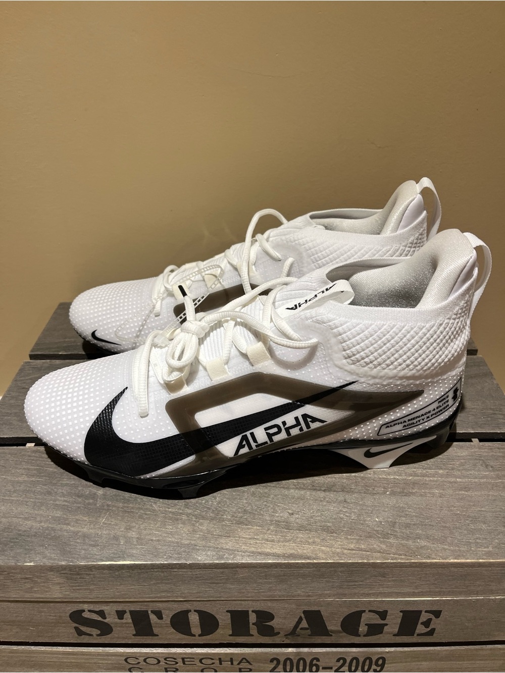 Nike Alpha Menace 4 Elite Football Cleats-Wh/Blk IB2501-100 Men’s Sz 12 NWOB